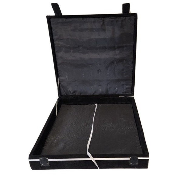 Chess set Storage Box Black Velvet Gift Box for jewelry and personal storage - Picture 7 of 17